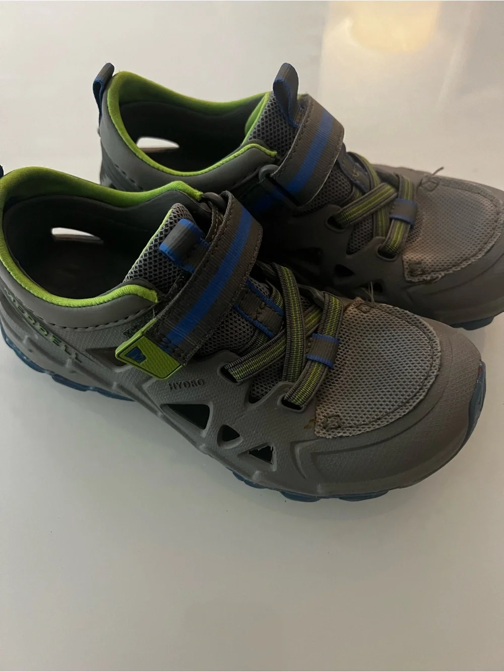 Merrell Boy’s Waterproof shoes sandals Size 13M